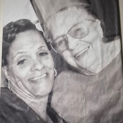 Saundra kay Holliday