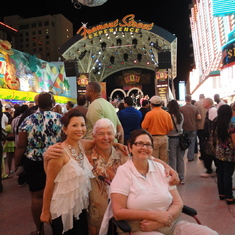 Vegas Fremont St in 2011 (4)