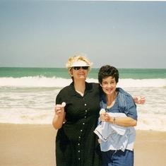 Sharon & Karen Savannah Skidaway Trip April 1999