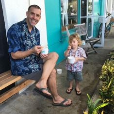 Shave ice in Kailua with the Ulrichs.
