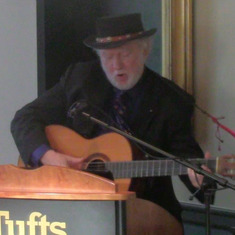 Shelly sharing his music with Tufts UEP