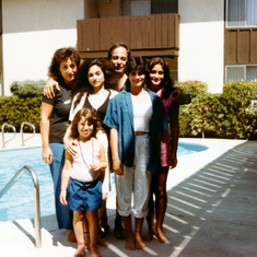 Stepmom Alice, older sister Elise, Dad, younger sister Randi, Sheree, youngest sister Samara