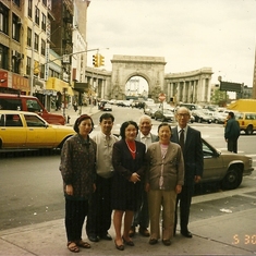 96年与老同学康雄飞先生，陈百芳太太在纽约唐人街