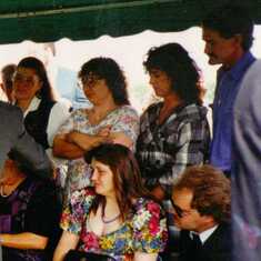Shirley, Donna, Vickie, Butch, Don @Mom;'s funeral