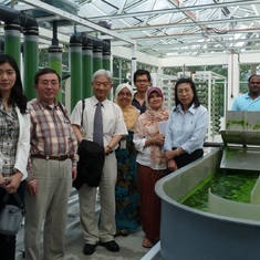 Our research group with Prof. Dr Shu Geng during his visit to our research facilities at the University of Malaya in 2013.
