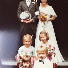 Klein lief bruidsmeisje met grote broer en 2nichtjes :1 juli 1978