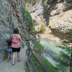 A hike trip with Anna to Johnston Canyon & Waterfalls in Banff national park - in Summer