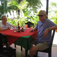 Stan & Linda in Costa Rica Nov 2009