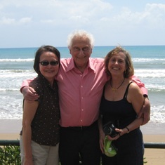 Rosa and Stan met up with dear friend and colleague Professor Genie Mytillineou in Katakolo, Greece in 2010.
