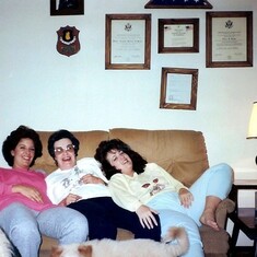 Wendi, Mom and Steff