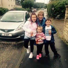 wee picture of you and ur greatgankids chloe kieran and annalise we all miss you 
