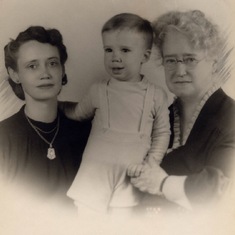 Moonie, Mary, Steve 1945