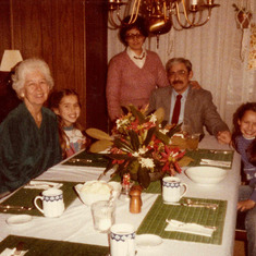 Dad & Lucie, Aimee & Cecily, Grandma Frederick (Marietta)