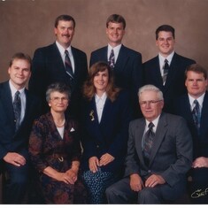 Family photo 1996 - Paul, Steven, Russell, Rodney, Norma, Mary Jo, Leonard, & Larry