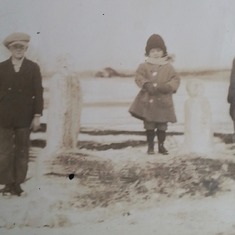 Stub, Miff Lindstrom, Lila Lindstrom
Northwood, North Dakota
1923
