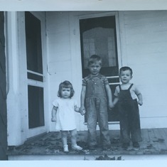 Sue Ann and her brothers, James and Arthur