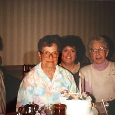 Sue Ann with her mother and Aunt Ruth Wilson