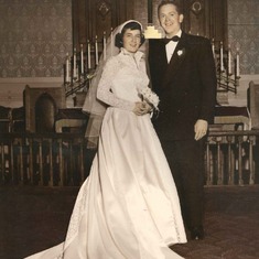 Sue & Stuart wedding, October 11, 1952 (not on a football Saturday:)
