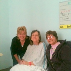 Tami Arteaga and Kathy Dowling visiting mom in the hospital