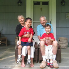 Susie and Jim with grandchildren