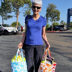Suzy bringing gift bags loaded with pampering items to homeless women veterans