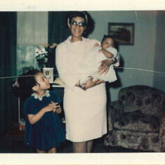 Tracy, Sylvia and Baby Sandy 