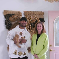 2006-01 Tammy sells Puppy to NFL Star Michael Pittman