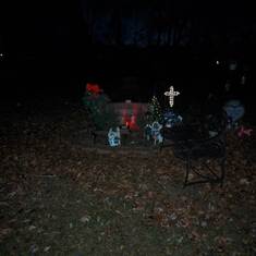 Teds grave Dec2022