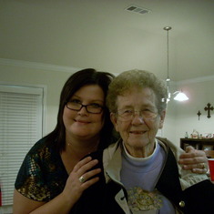 Christmas Eve 2009--Mom's last Christmas Eve, and all of her framily was there in spirit or physically.  Love u Mom