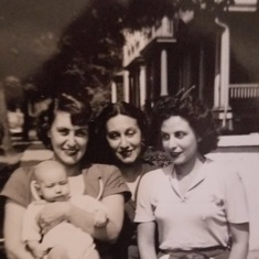Thelma (Susan is the baby), Marie. Barbara, and Jacqui