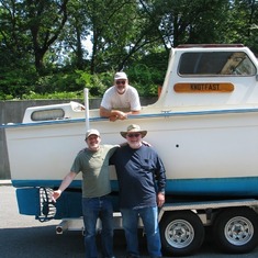 Brothers sharing love of boating, Jayme, Tom and Rob