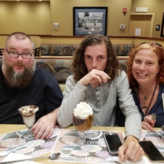 Tom's New England Memorial: Ice cream culprits...Jed, Garrett and Kerri