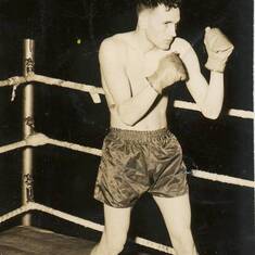 1949 - Tom boxing