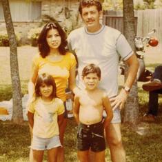 Tommy, Susie, Shelley, Thomas Jr. 1977