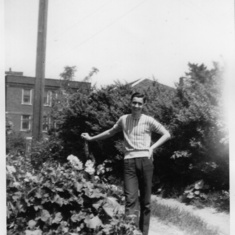Tom in Falls City 1948 or 49