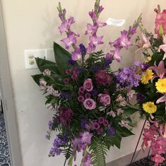 Vòng hoa chia buồn của bà con bên Nội tại Việt Nam