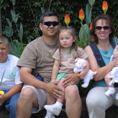 Troy with Uncle James, Aunt Ruth, cousins Faith & Kathryn at Pittsburgh Ducky Tour  2005-06-18