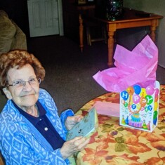 Trudy's 89th birthday, November 2016