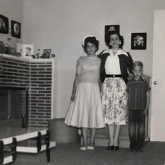Trudy with her daughter Evelyn and son Austin, 1958
