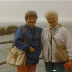 Tuck with her mother Laura in Maine.