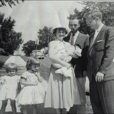 Tuck with baby Amy, Wayne, Anne and Jen in 1958.