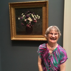 Tuck at the St. Louis Art Museum in the summer of 2019, matching the flowers.