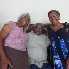 2011-06-12 Chief with Aunty Nkechi Nkochi and Mama nta