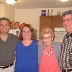 Greg, Terri, Mom, Michael Thanksgiving 09