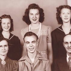 Portsche family 1942_0001