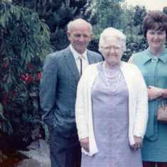 Violet with her parents, Roy and Esther Stritmatter