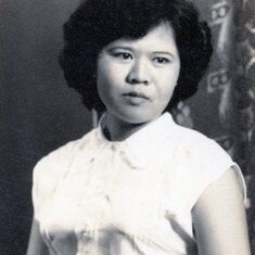 Mom 1952003