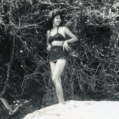Violet - 1959 - aged 23 - proud of her figure