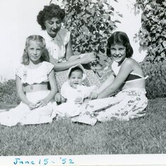 Mom and kids - Redwood City 1952