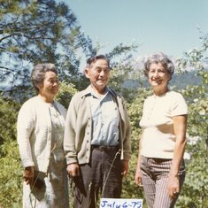 Saiki & Mutsu Menemo with Mom - Dunsmuir 1975